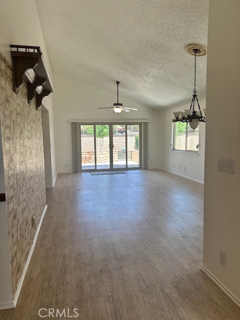 19080 Elm Drive, Apple Valley CA: https://media.crmls.org/medias/1e5ee7e6-d945-4b73-997c-67ad243c77d6.jpg