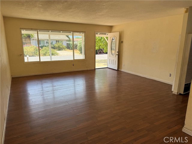 Detail Gallery Image 5 of 7 For 15474 Highlands Harbor Rd, Clearlake,  CA 95422 - 2 Beds | 1 Baths