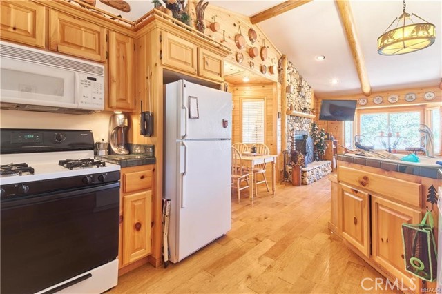 Detail Gallery Image 13 of 43 For 1400 Klamath Rd, Big Bear City,  CA 92314 - 3 Beds | 2 Baths