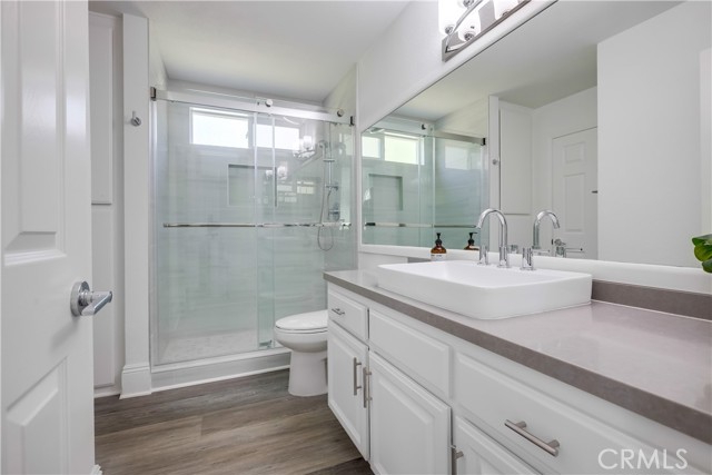 19416 Shadow Oak Drive, Lake Forest CA: https://media.crmls.org/medias/1e5fe80b-a17c-43f2-aba6-0b464bc90893.jpg