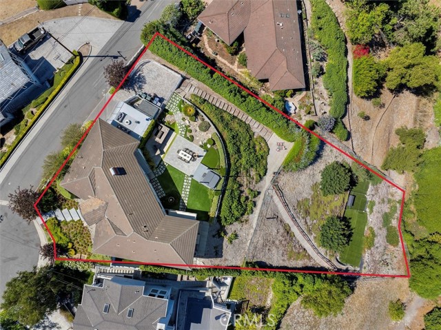 33 Cayuse Lane, Rancho Palos Verdes CA: https://media.crmls.org/medias/1e6059a5-7f0d-489f-b291-6265ad0830c2.jpg