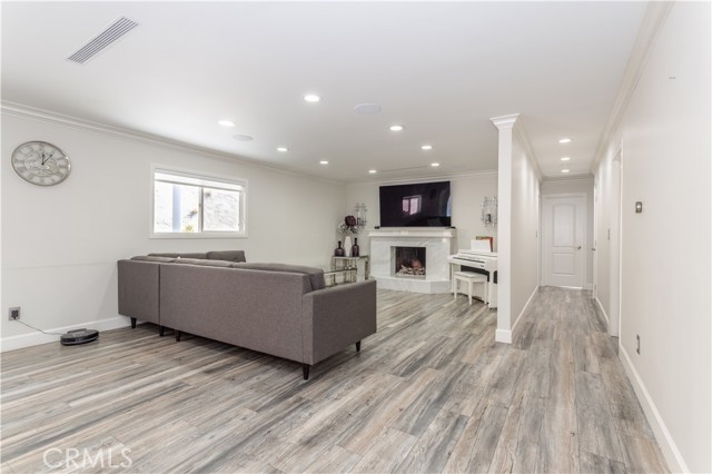 Image 8 of 31 For 9434 Mclennan Avenue