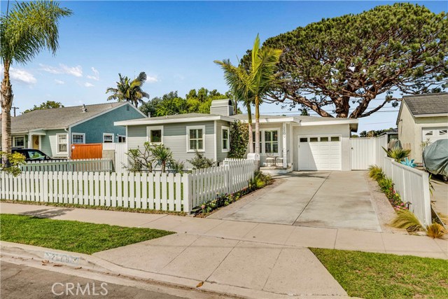 2509 Fisk Lane, Redondo Beach, California 90278, 3 Bedrooms Bedrooms, ,2 BathroomsBathrooms,Residential,Sold,Fisk,PV20203875