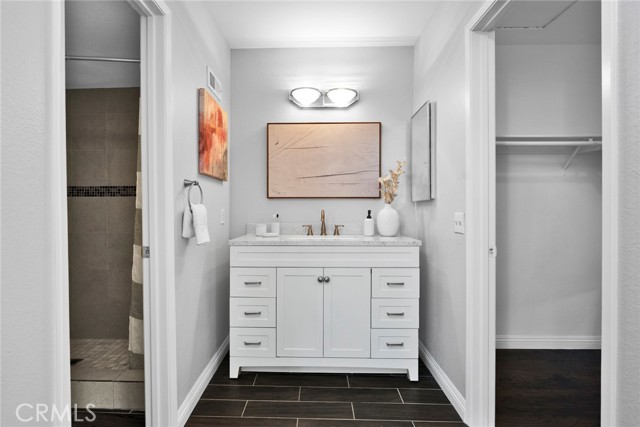 12951 Royal Palm Cir, Chino CA: https://media.crmls.org/medias/1e61041e-9bab-4ab3-b3ff-689ded67fd8c.jpg