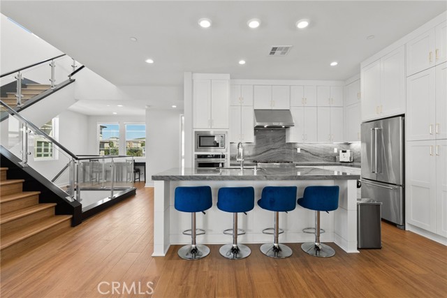 Detail Gallery Image 4 of 54 For 200 Newton, Lake Forest,  CA 92630 - 5 Beds | 4 Baths