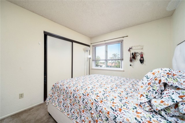 2341 N Palm Avenue, Rialto CA: https://media.crmls.org/medias/1e62d958-972a-435f-9555-d3b76dbe7ca6.jpg