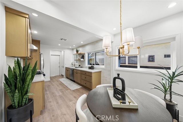 Detail Gallery Image 12 of 44 For 2306 Elmgrove, Los Angeles,  CA 90031 - 4 Beds | 3 Baths