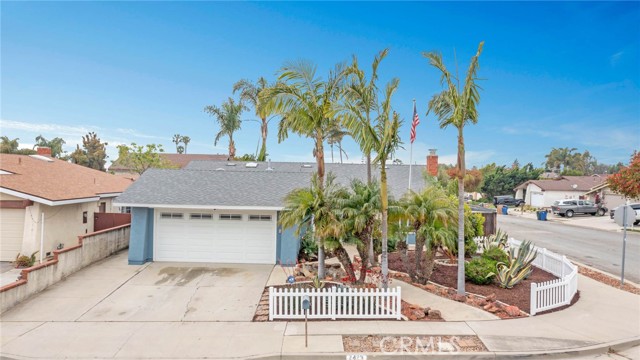 Detail Gallery Image 2 of 45 For 2423 Waxwing Ave, Ventura,  CA 93003 - 4 Beds | 2 Baths