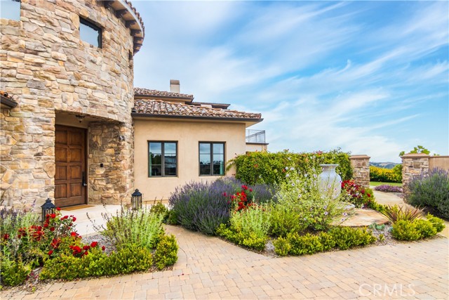1620 Luse Tank Road, Topanga CA: https://media.crmls.org/medias/1e638ca0-0911-4b20-ac2b-b1dc72626f0f.jpg