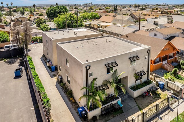 Detail Gallery Image 2 of 11 For 816 W 47th St, Los Angeles,  CA 90037 - – Beds | – Baths