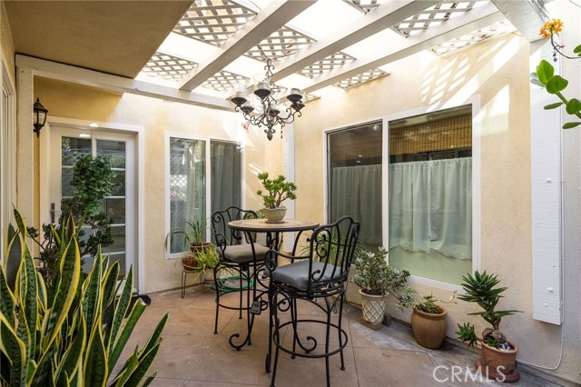 Detail Gallery Image 3 of 18 For 330 Marguerite a,  Corona Del Mar,  CA 92625 - 2 Beds | 2 Baths