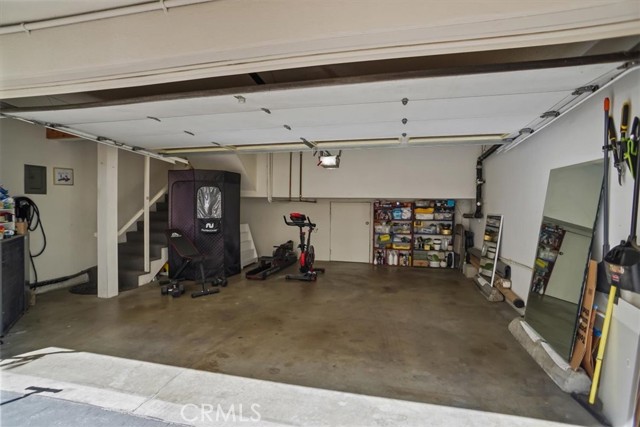 Image 19 of 27 For 4426 Kling Street