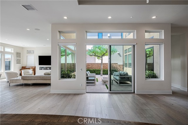 20532 W Birmingham Way, Porter Ranch CA: https://media.crmls.org/medias/1e648b88-4e91-4a8b-9f39-785cc56ba352.jpg