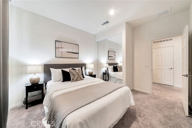 Detail Gallery Image 30 of 43 For 2132 Lacy Crossing Dr, Santa Ana,  CA 92701 - 4 Beds | 3/1 Baths