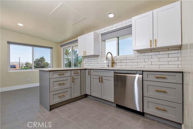 61495 La Jolla Drive, Joshua Tree CA: https://media.crmls.org/medias/1e650175-b38d-443c-a351-218aa80f247b.jpg