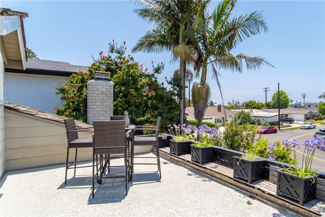 1733 Bayou Way, Seal Beach CA: https://media.crmls.org/medias/1e65988b-5018-4329-b0f0-ff6efaa77f36.jpg