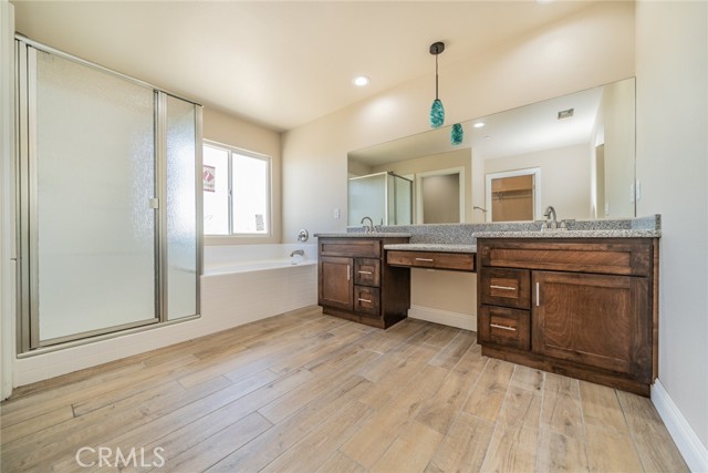 Detail Gallery Image 18 of 52 For 1525 Smoke Tree Rd, Pinon Hills,  CA 92372 - 4 Beds | 2 Baths
