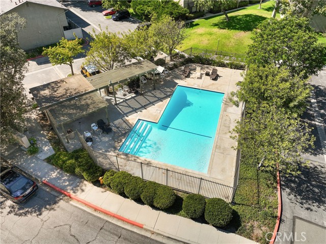 Detail Gallery Image 18 of 29 For 2680 La Paloma Cir, Thousand Oaks,  CA 91360 - 2 Beds | 1/1 Baths