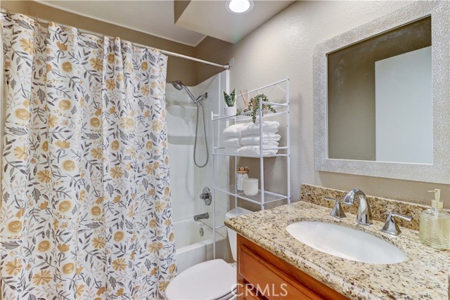 21982 Kitridge, Mission Viejo CA: https://media.crmls.org/medias/1e6784f6-ddec-459b-ac12-b299f686a632.jpg