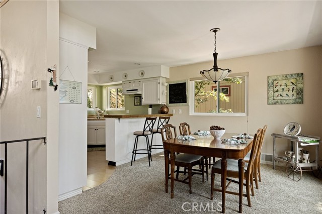 Detail Gallery Image 13 of 23 For 26495 Walnut Hills Dr, Lake Arrowhead,  CA 92391 - 3 Beds | 2 Baths