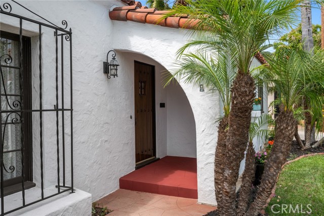 Detail Gallery Image 3 of 47 For 5022 E Broadway, Long Beach,  CA 90803 - 2 Beds | 2 Baths