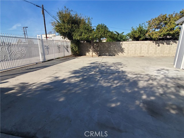 1925 E 130th, Compton CA: https://media.crmls.org/medias/1e682320-9210-4bef-aab6-de1f9606f589.jpg