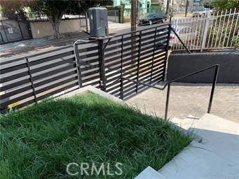 Detail Gallery Image 19 of 21 For 1143 Irolo, Los Angeles,  CA 90006 - 3 Beds | 2 Baths