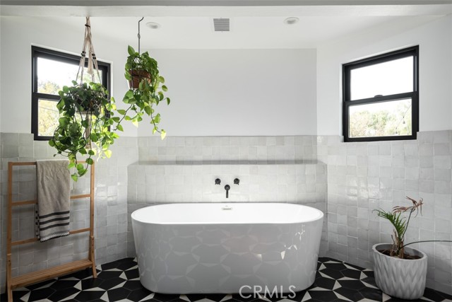 1e68e353 B186 4995 99d6 97341561cfba