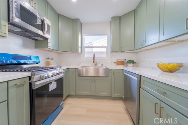 Detail Gallery Image 41 of 57 For 6526 Corinne Cir, Buena Park,  CA 90620 - 5 Beds | 2/1 Baths