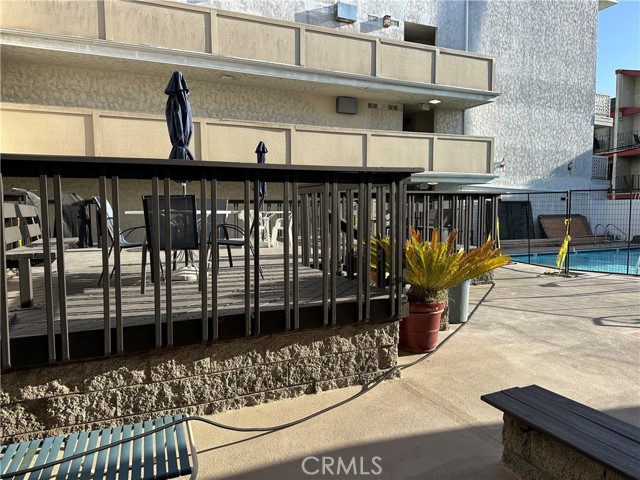 Detail Gallery Image 4 of 25 For 3565 Linden Ave, Long Beach,  CA 90807 - 2 Beds | 2 Baths