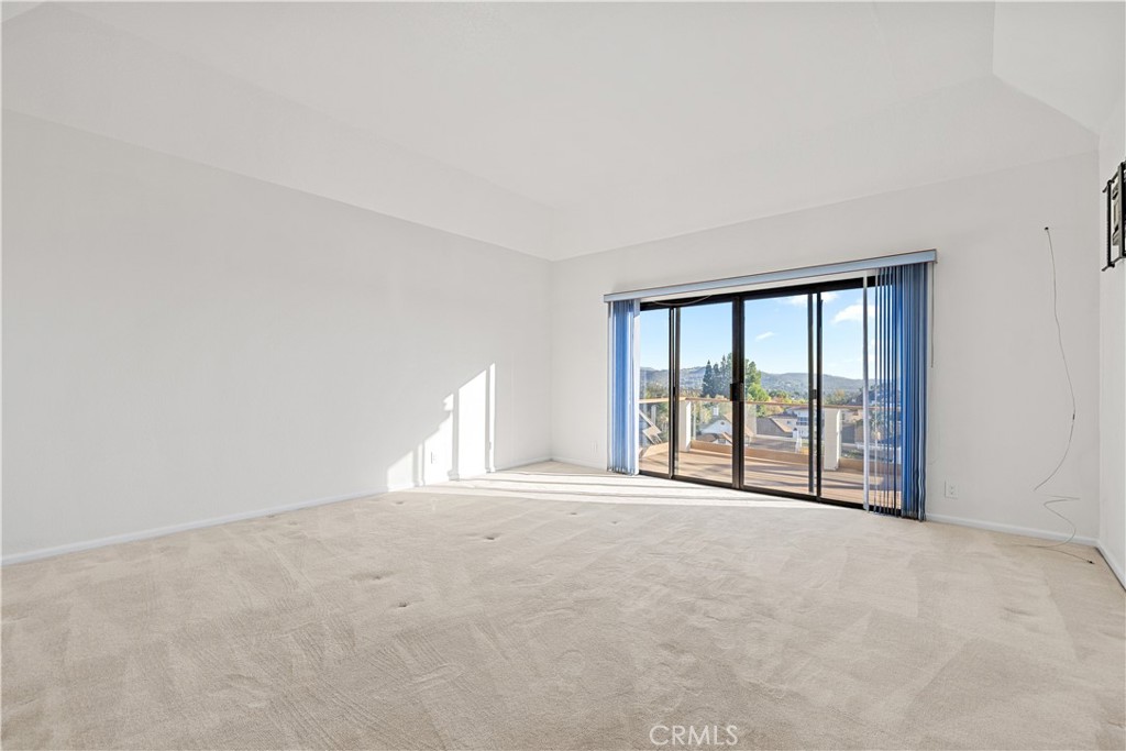 MLS #OC25231076 image #28