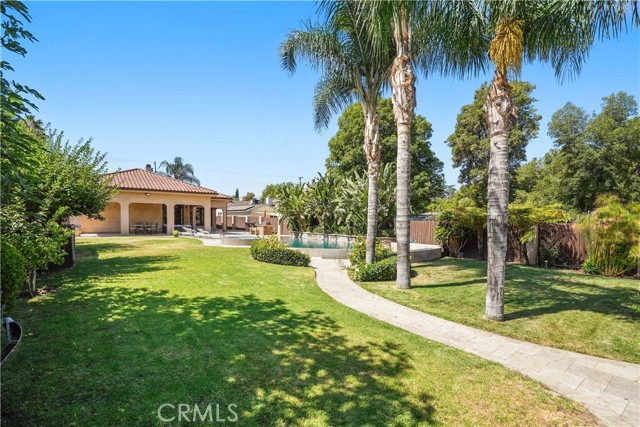 22953 Oxnard Street photo 15