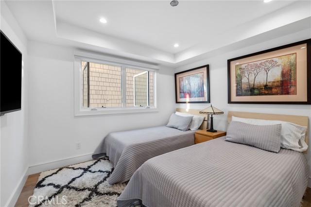 1737 Manhattan Avenue, Hermosa Beach CA: https://media.crmls.org/medias/1e6bdfaa-f0a1-485d-92bb-1c6002935e08.jpg