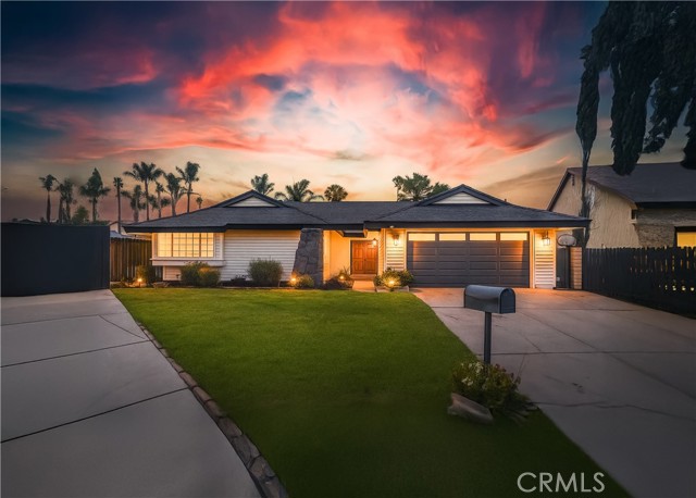Detail Gallery Image 1 of 35 For 750 Saint Andrews Ct, Corona,  CA 92882 - 4 Beds | 2 Baths