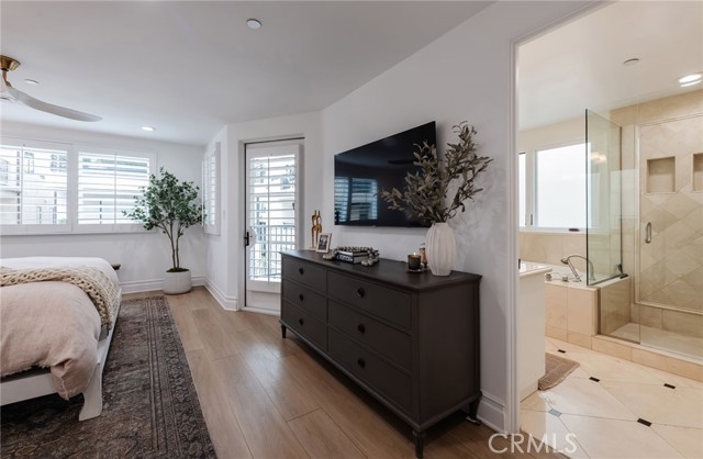 429 21st Place, Manhattan Beach, California 90266, 3 Bedrooms Bedrooms, ,3 BathroomsBathrooms,Residential,For Sale,21st,SB25021290