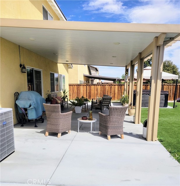 Detail Gallery Image 4 of 21 For 15105 Mateo Prado Way, Victorville,  CA 92394 - 3 Beds | 2/1 Baths