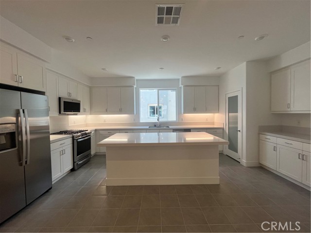 Detail Gallery Image 35 of 41 For 1872 Union #25,  Anaheim,  CA 92805 - 3 Beds | 2/1 Baths