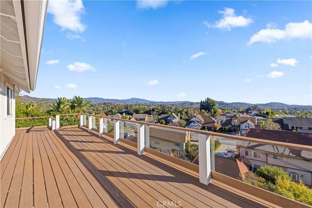 MLS #OC25231076 image #31