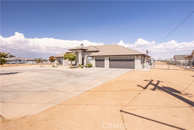 Detail Gallery Image 9 of 75 For 11123 Hickory Ave, Hesperia,  CA 92345 - 4 Beds | 2/1 Baths