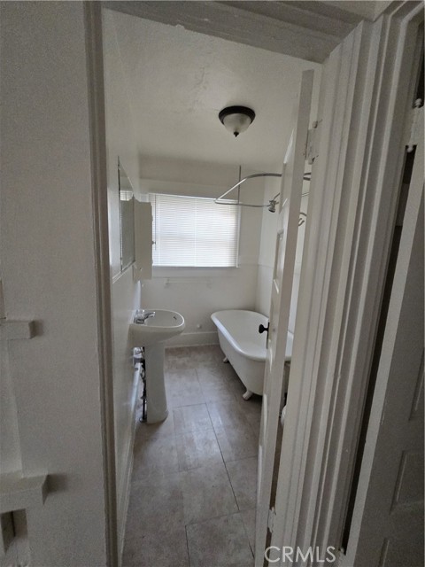 Detail Gallery Image 13 of 24 For 310 W Walnut, Santa Ana,  CA 92701 - 1 Beds | 1 Baths