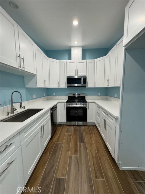 Detail Gallery Image 3 of 18 For 6439 1/2 Graves Ave, Lake Balboa,  CA 91605 - 0 Beds | 1 Baths