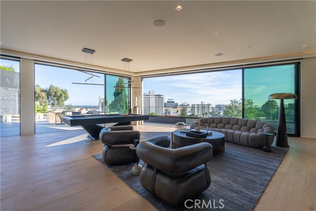 1947 Glencoe Way, Los Angeles CA: https://media.crmls.org/medias/1e6dc1c8-e697-426c-b980-c03cbc48785e.jpg