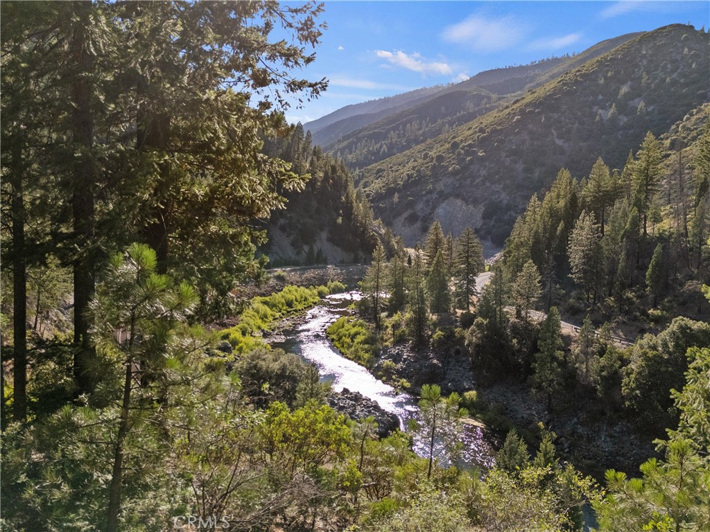 https://media.crmls.org/medias/1e6e28a6-6484-42ae-852a-4545b570ed9a.jpg?preset=X-Large