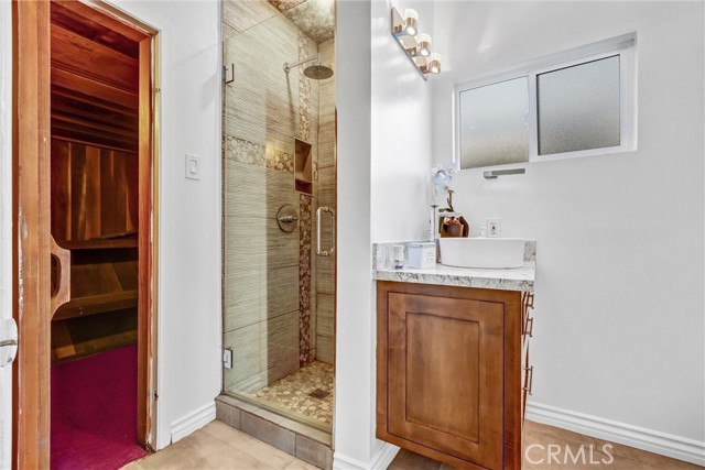 Detail Gallery Image 31 of 66 For 4121 Country Club Dr, Lakewood,  CA 90712 - 4 Beds | 5 Baths