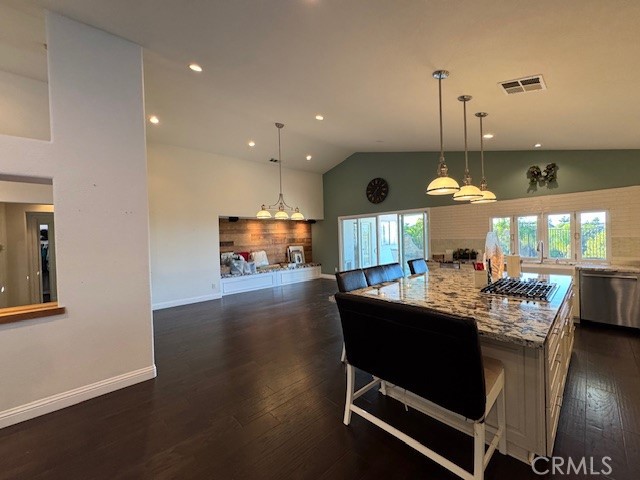 Detail Gallery Image 13 of 47 For 307 Appleby St, Corona,  CA 92881 - 4 Beds | 3/1 Baths
