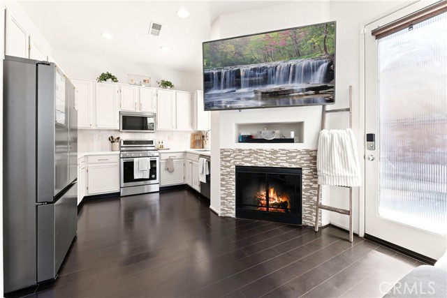 1474 De La Vina Street, Chula Vista CA: https://media.crmls.org/medias/1e6f178e-64f0-4e93-8710-91e92832cbfe.jpg