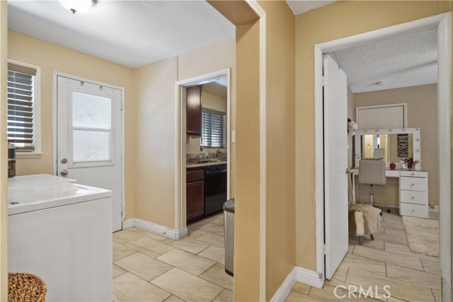 Detail Gallery Image 11 of 25 For 1625 N J St, San Bernardino,  CA 92411 - 3 Beds | 1 Baths