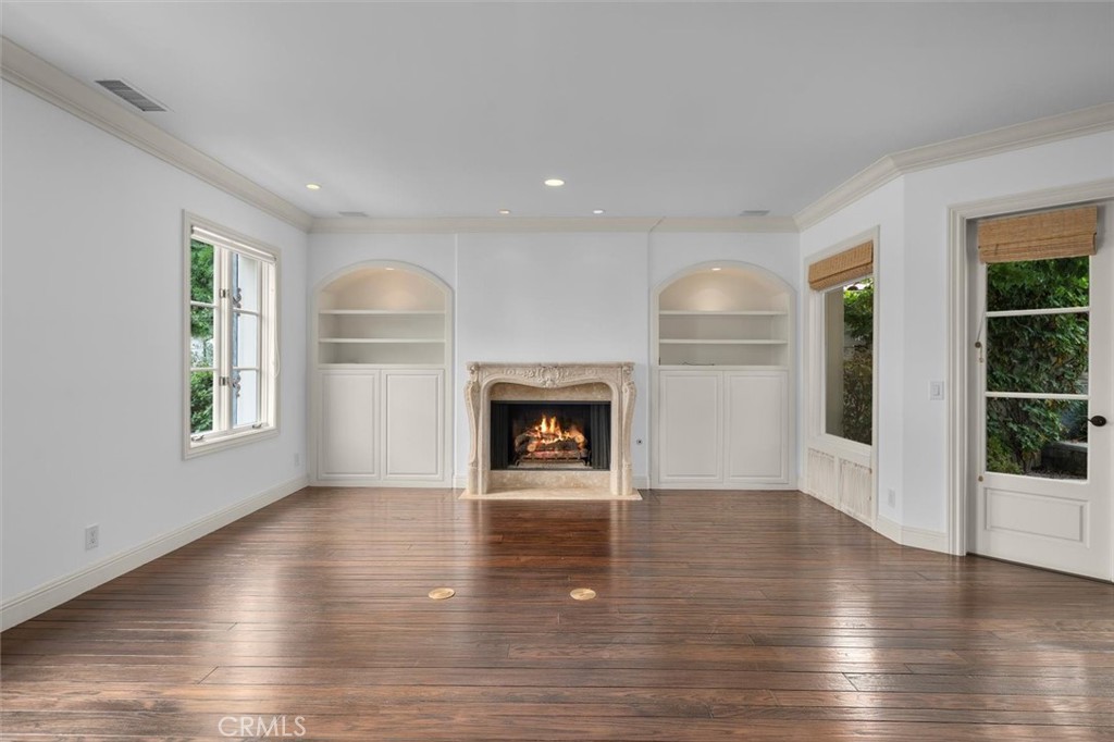 1e6f4bb9 Eb0f 47d8 Bf51 4ace7fc81385