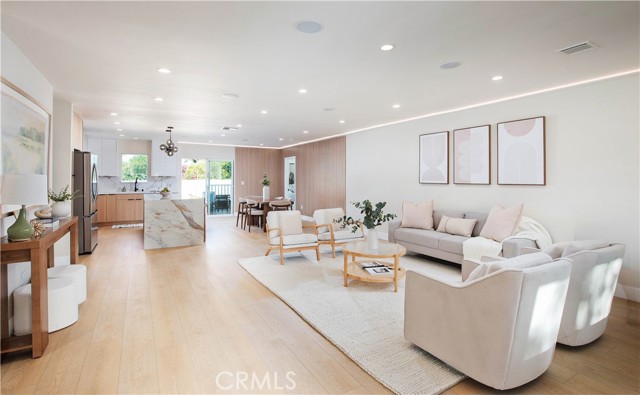 Detail Gallery Image 31 of 47 For 5864 Jamieson Ave, Encino,  CA 91316 - 3 Beds | 3 Baths