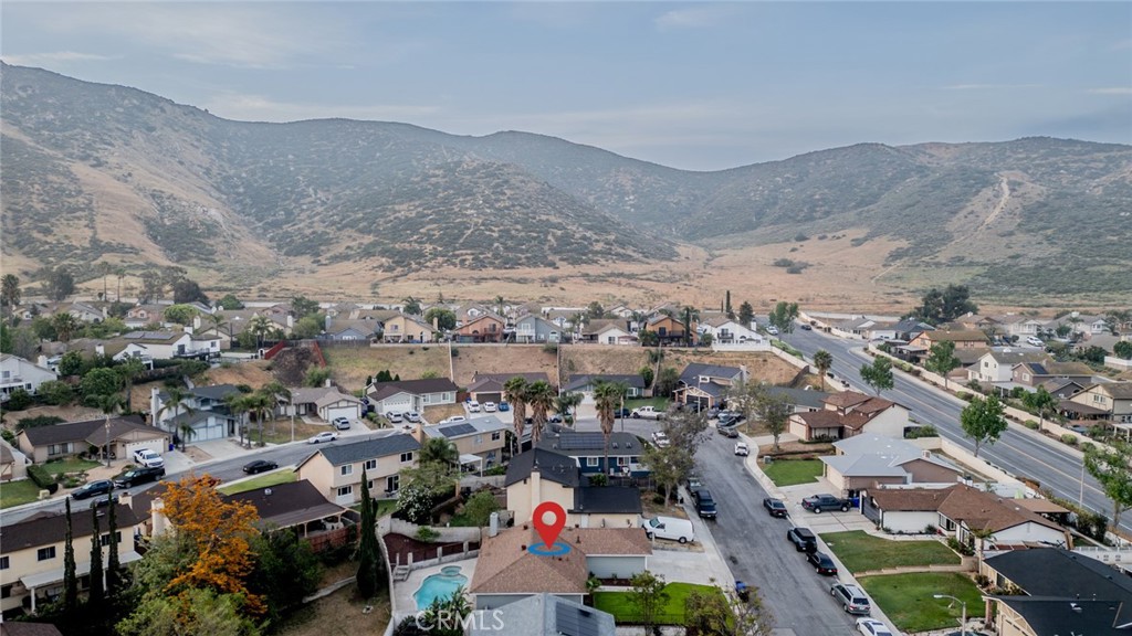 https://media.crmls.org/medias/1e7022cc-c837-4179-9204-3d276a566124.jpg?preset=X-Large